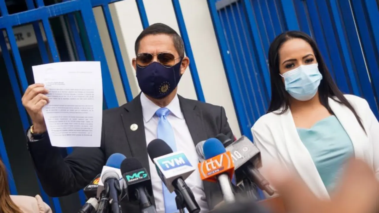 Aviso contra Cristiani