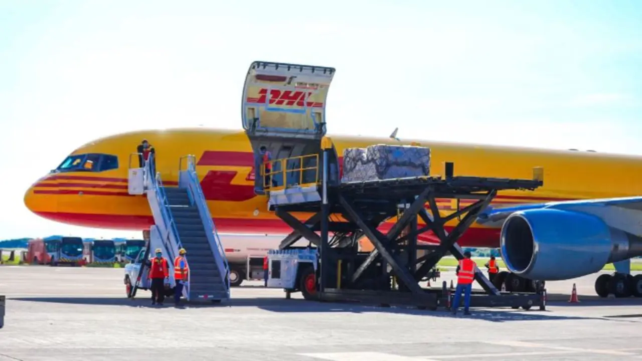 M&aacute;s vacunas a El Salvador