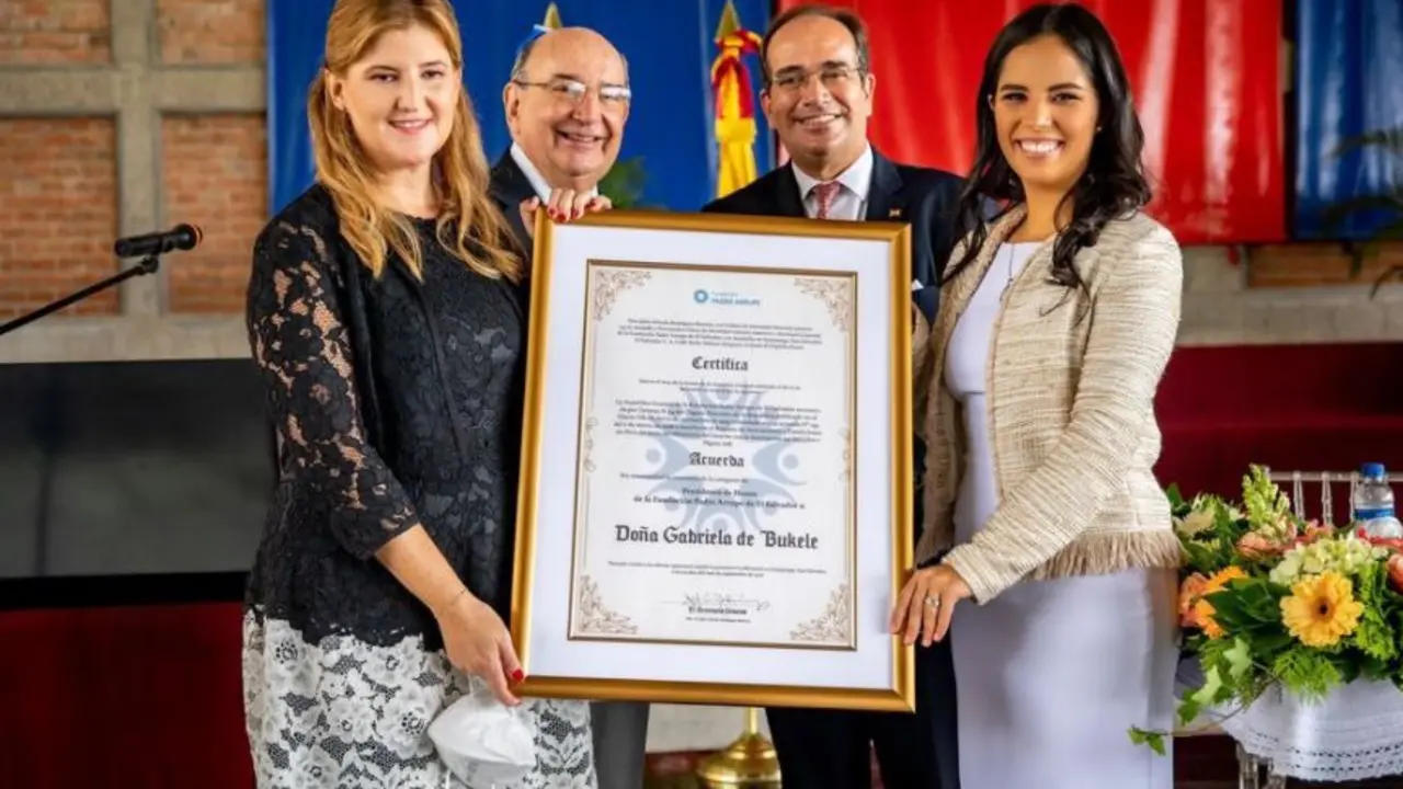 Primera dama de la Rep&uacute;blica, Gabriela de Bukele