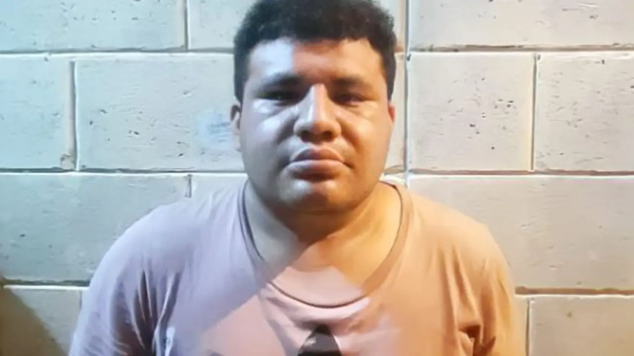 Pornogr&aacute;fico en Apopa