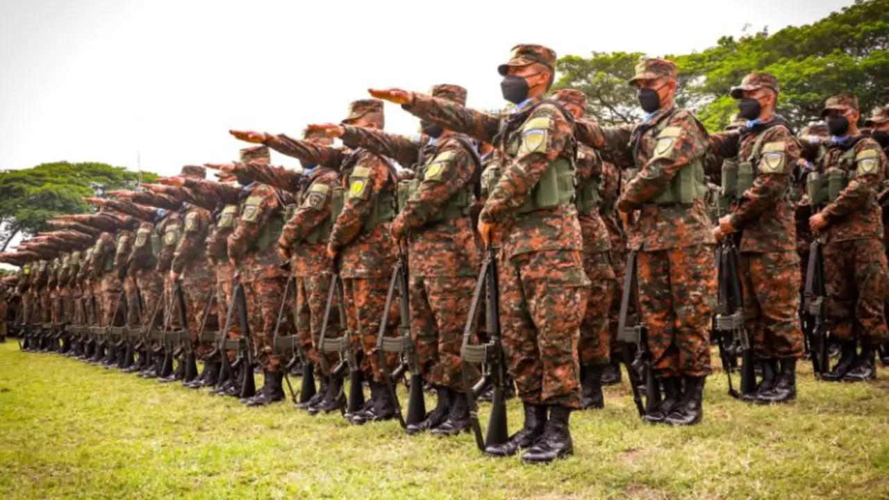 Juramentan a mil soldados