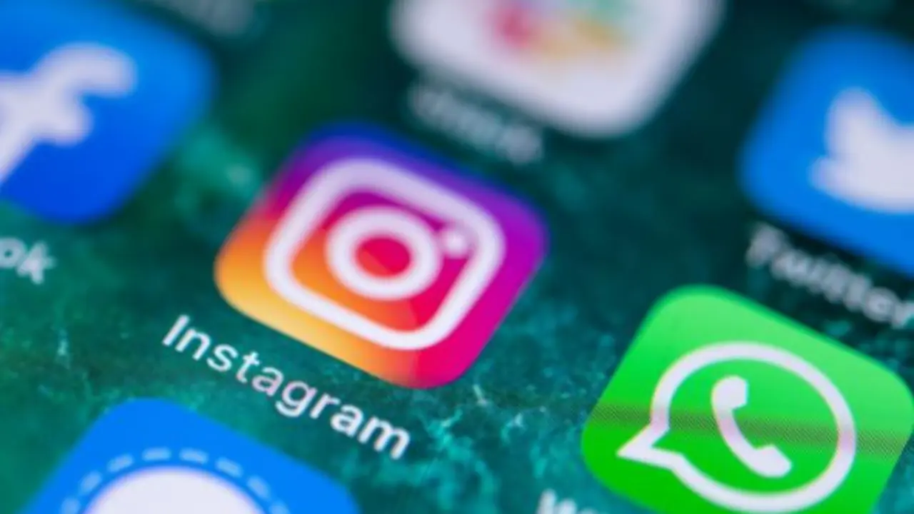 Ca&iacute;da de redes sociales