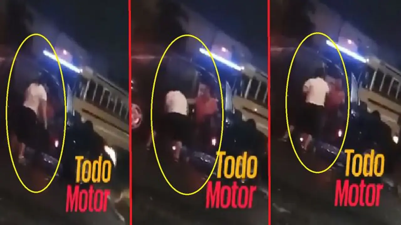 Mujeres d&aacute;ndose de golpes