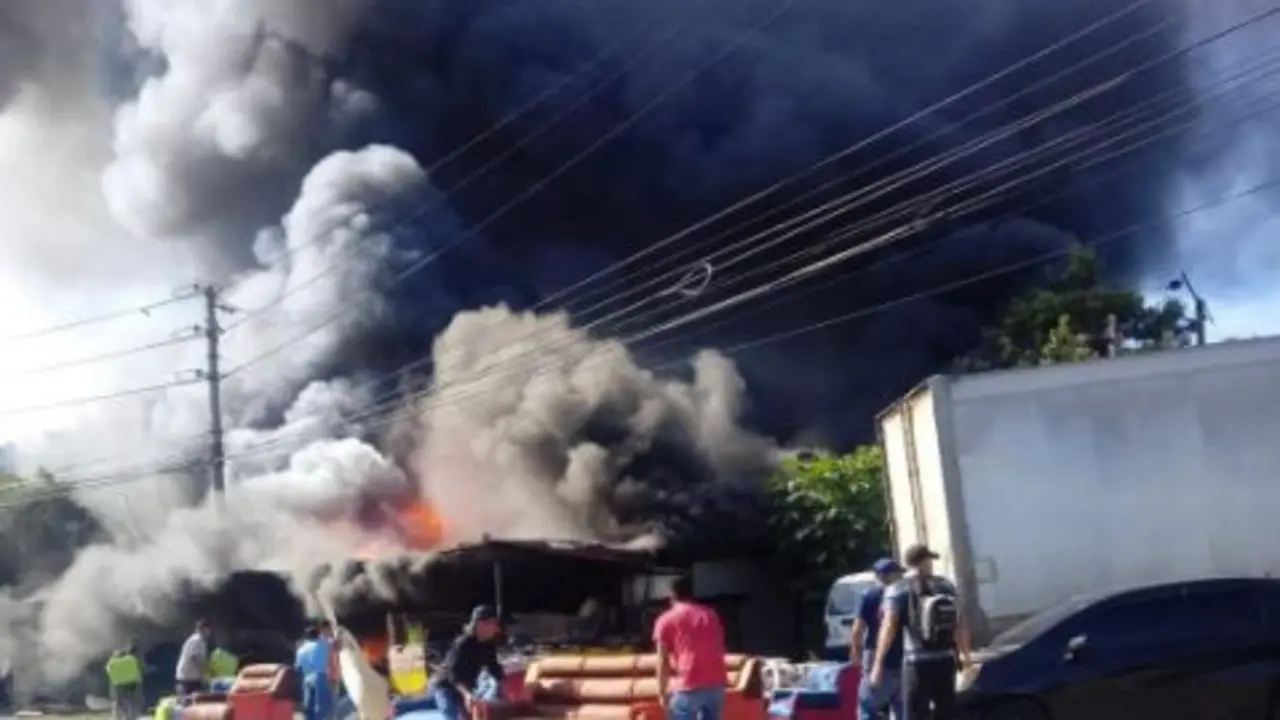 Incendio en tapicer&iacute;a