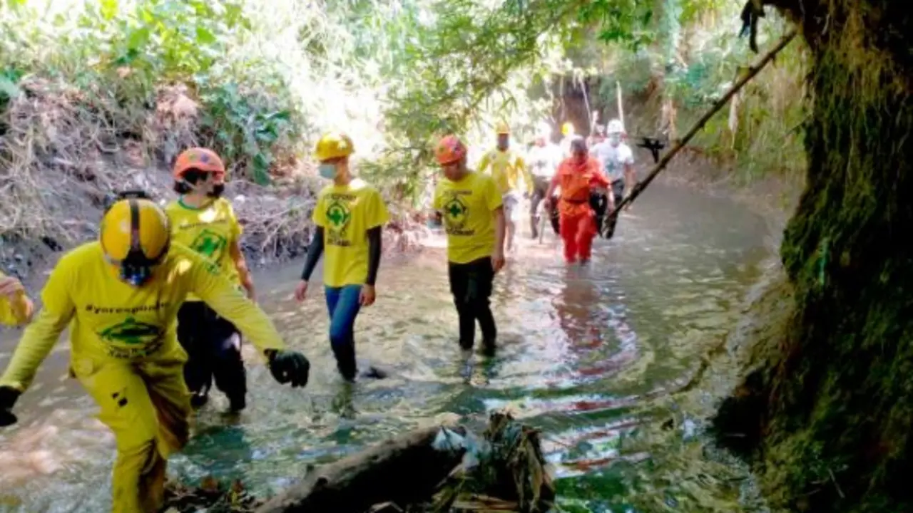 Pasajero en un r&iacute;o