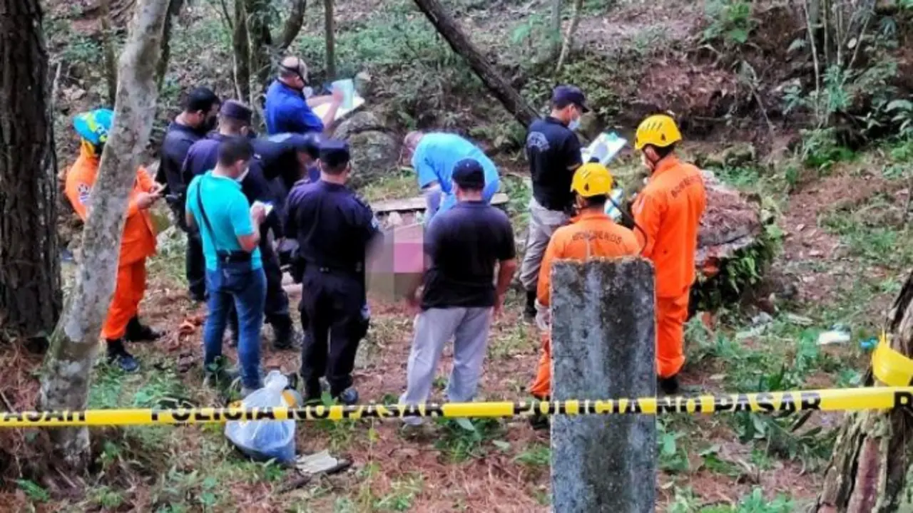Mujer encontrada en un pozo