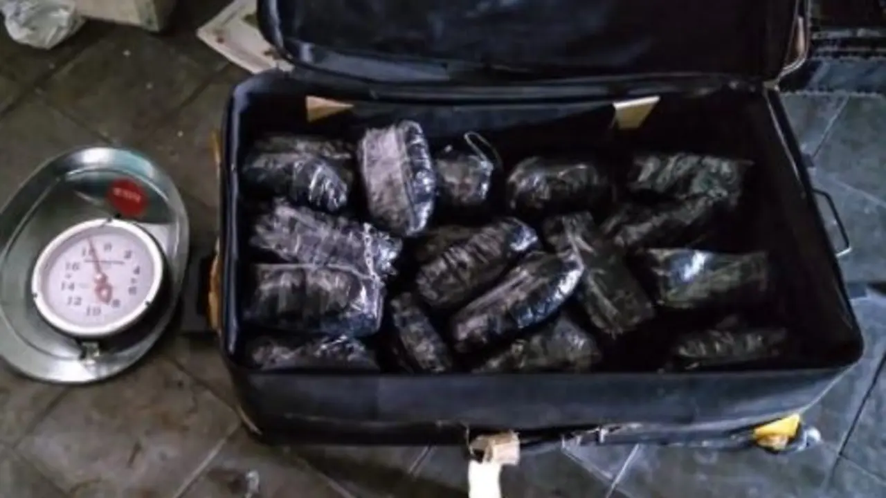 Droga en la Avenida Peralta