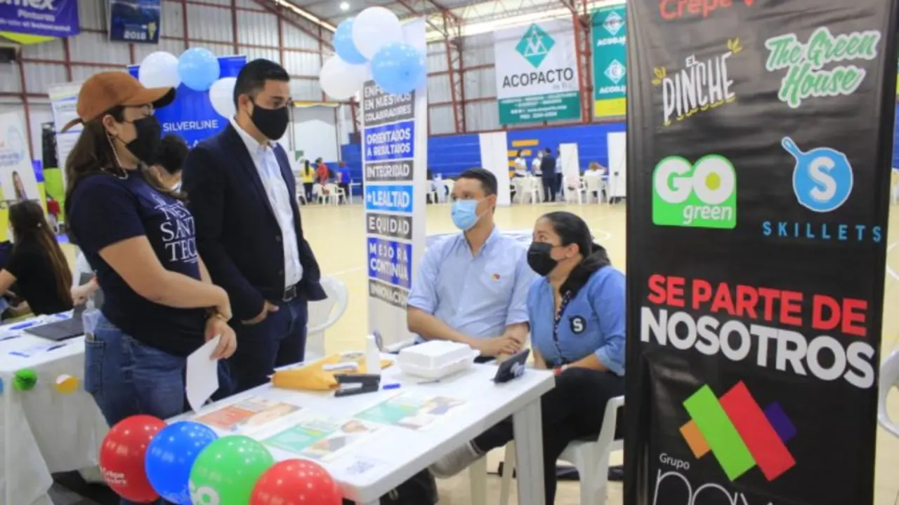 Segunda feria del empleo en Santa Tecla