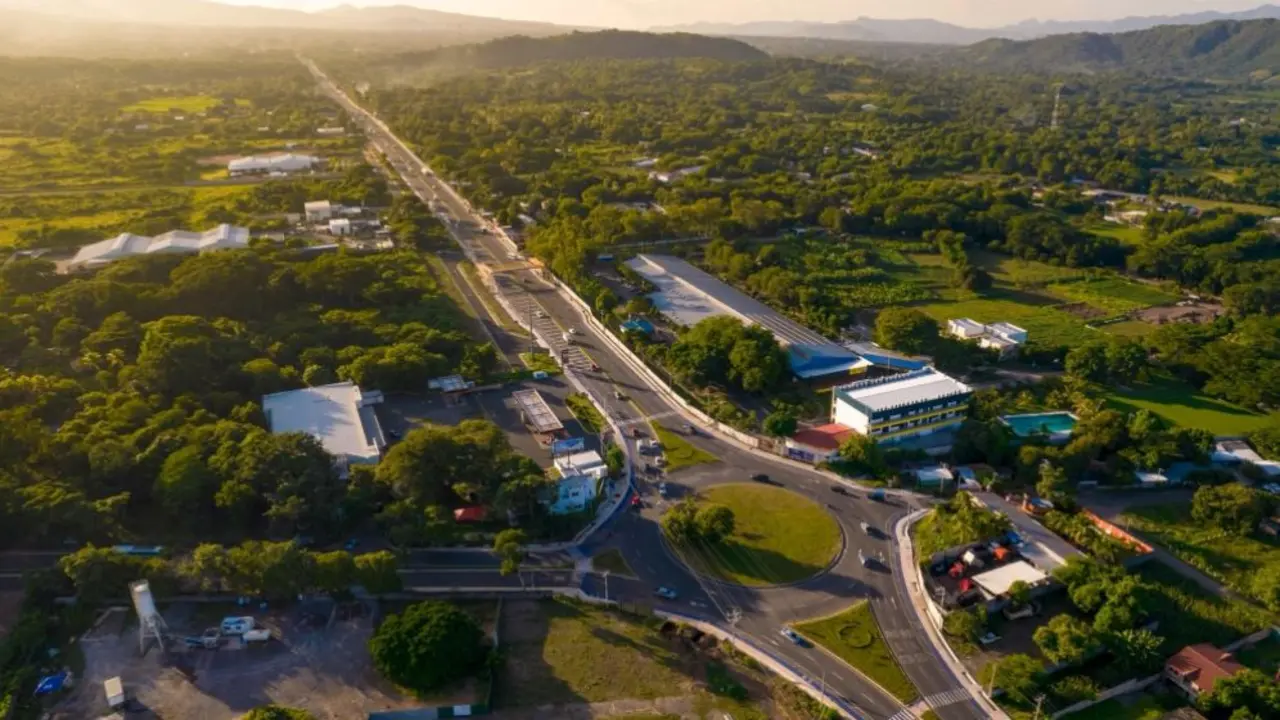 Perif&eacute;rico Gerardo Barrios