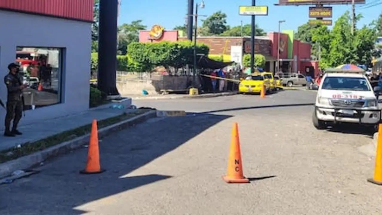 ESCENA FALLECIDO ZACATECOLUCA