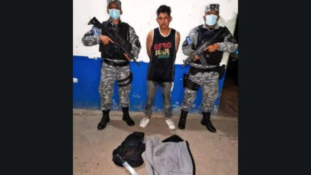 Pandillero de la 18 con cuchillo