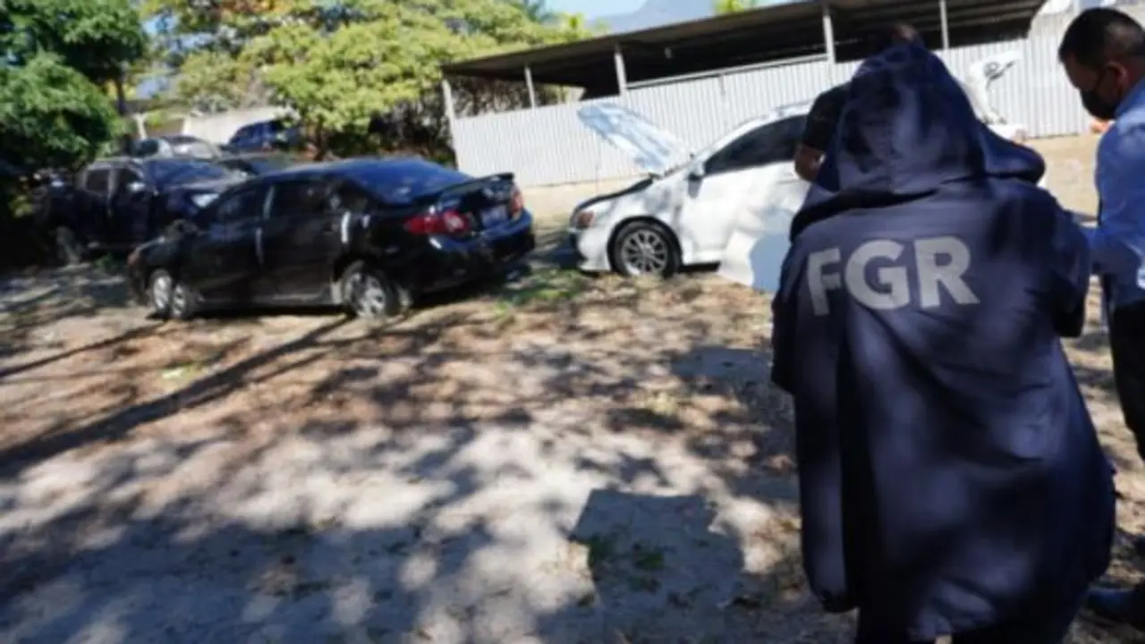 Se incauta de 23 veh&iacute;culos