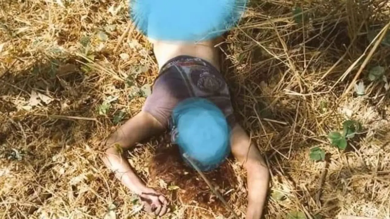 Violan y queman pies a mujer