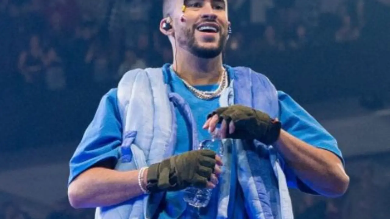 Fan&aacute;ticos de Bad Bunny enloquecen en Chile