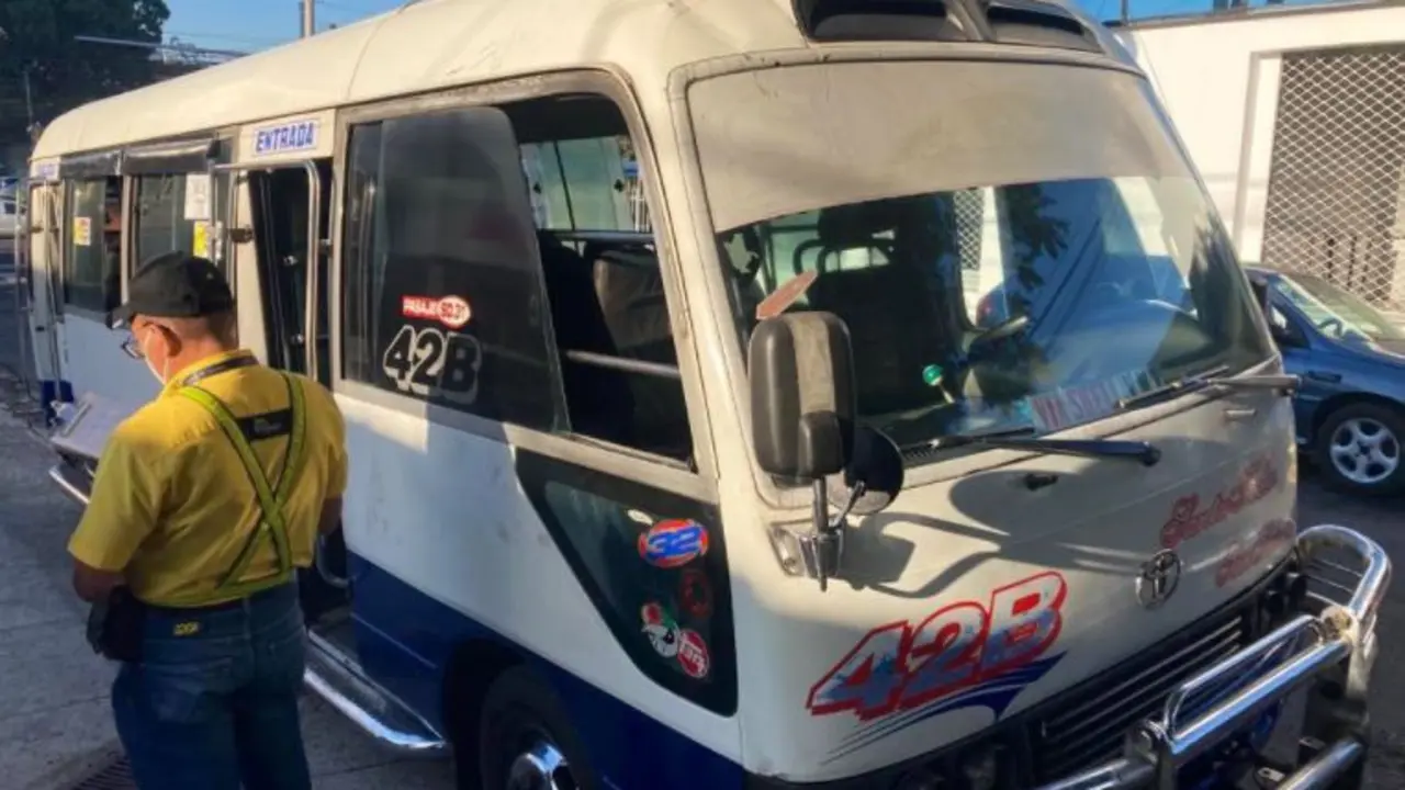 Microbuesero de la 42-B