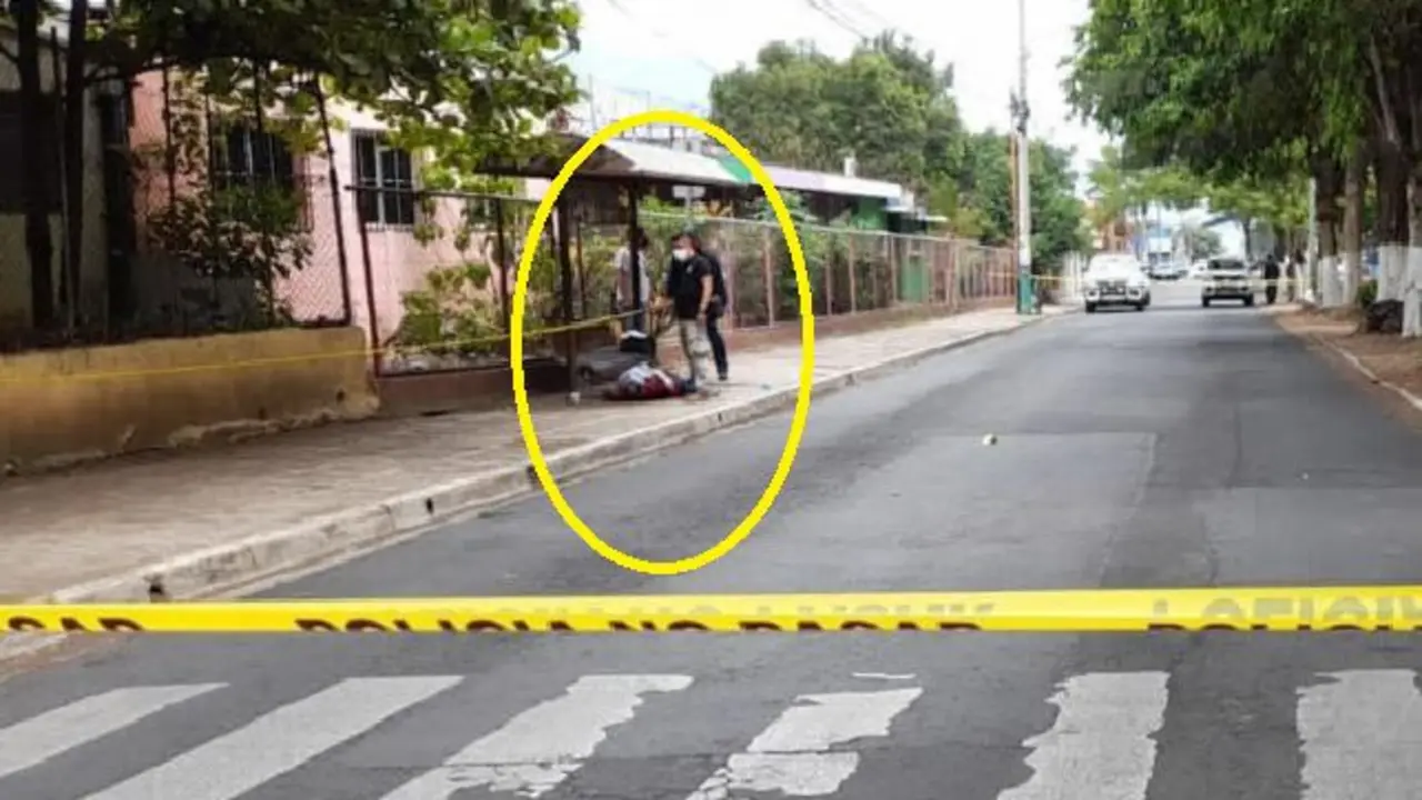 Parada de buses de Santa Ana