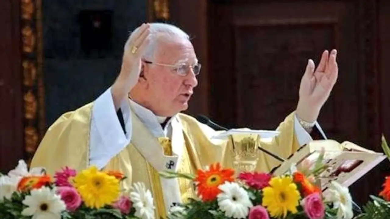 Monseñor Fernando Sáenz La Calle.