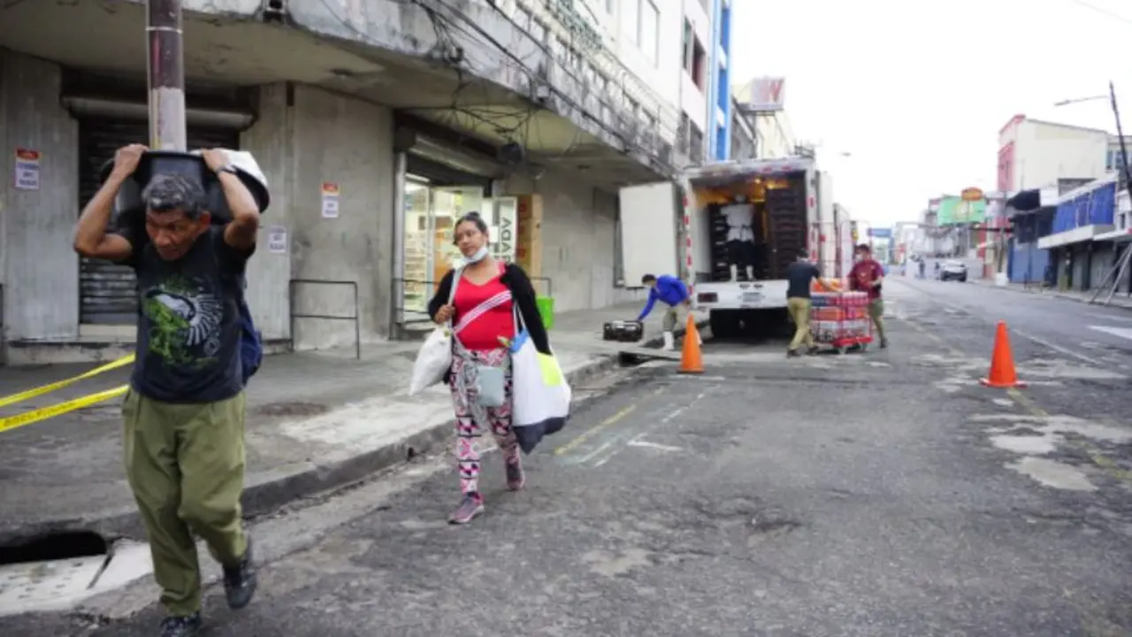Habilitan paso peatonal en Calle Ruben Dar&iacute;o