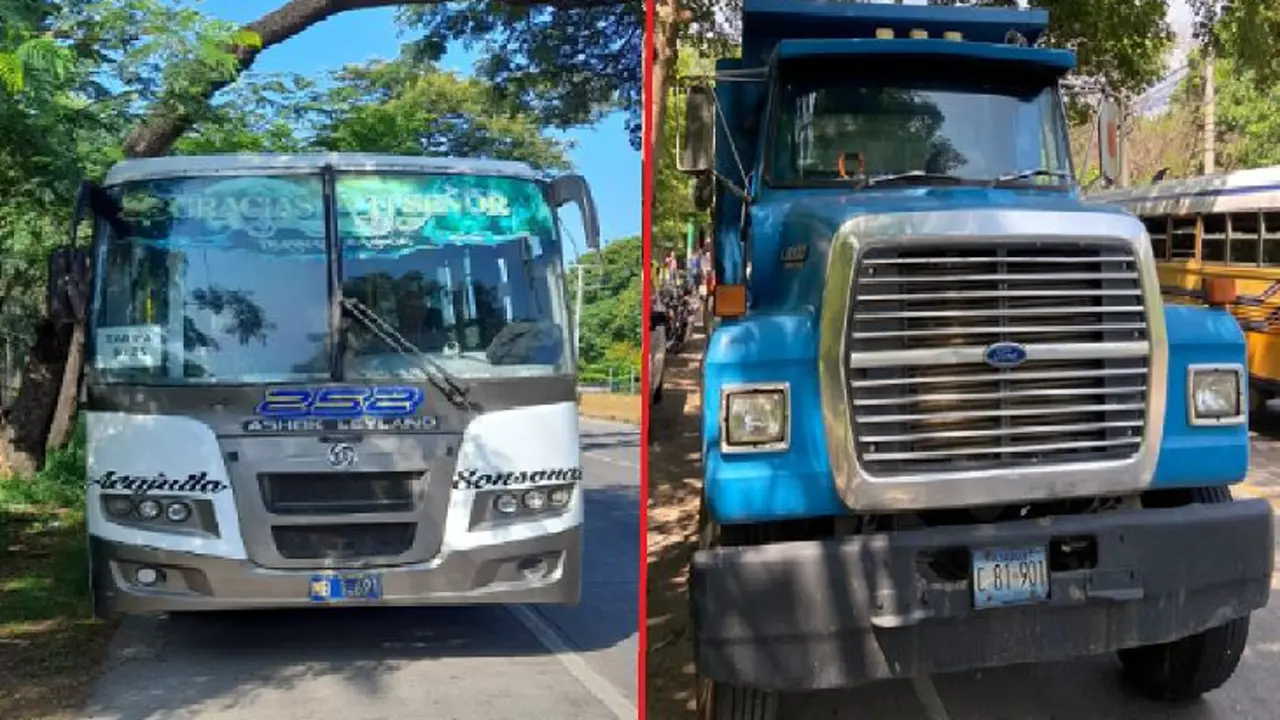 Microbusero y conductor de cami&oacute;n