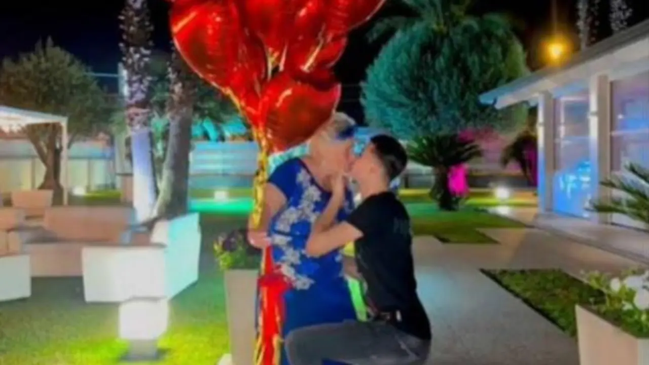 Joven de 19 a&ntilde;os le propone matrimonio