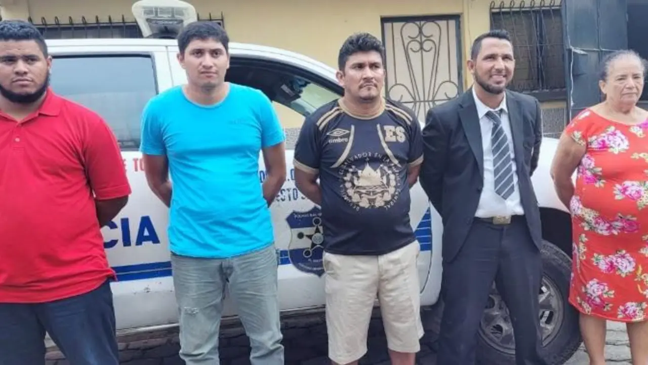 Banda de estafadores