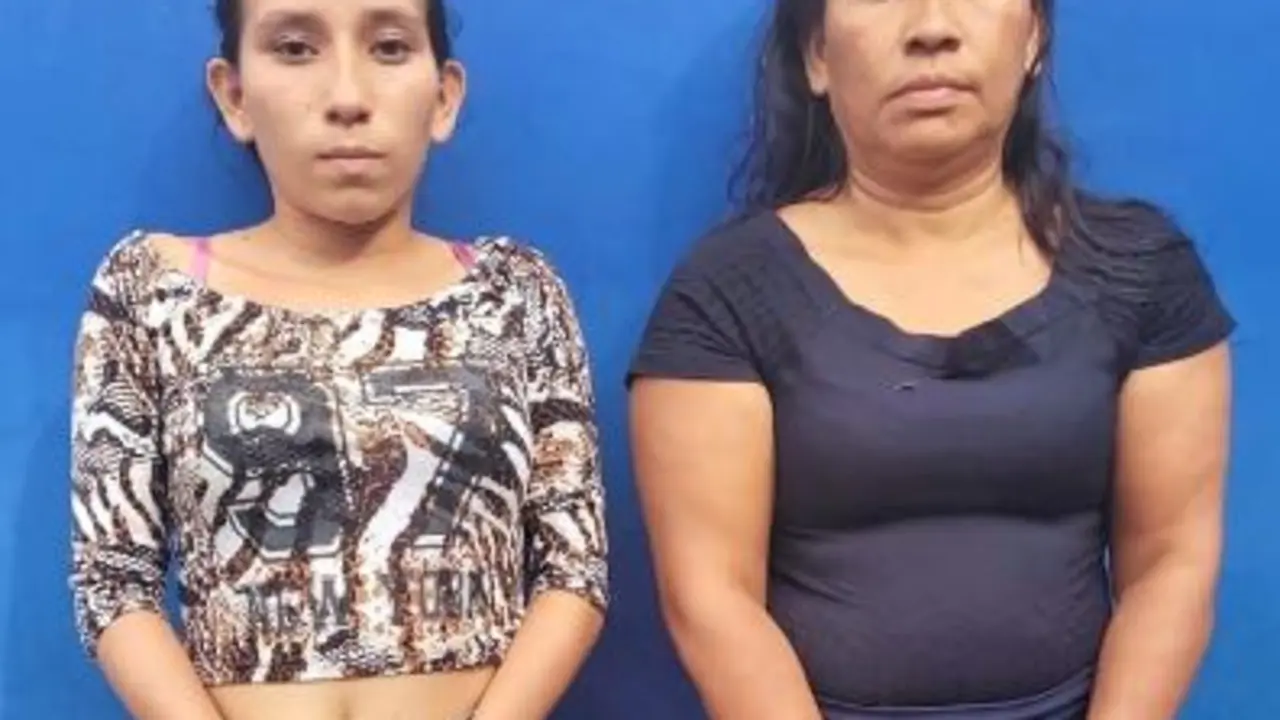 Madre e hija detenidas en La Paz