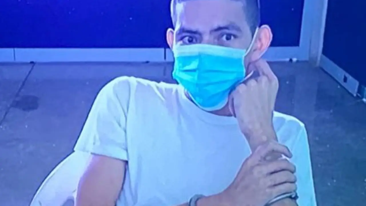 Seis a&ntilde;os de prisi&oacute;n por transportar droga en bols&oacute;n