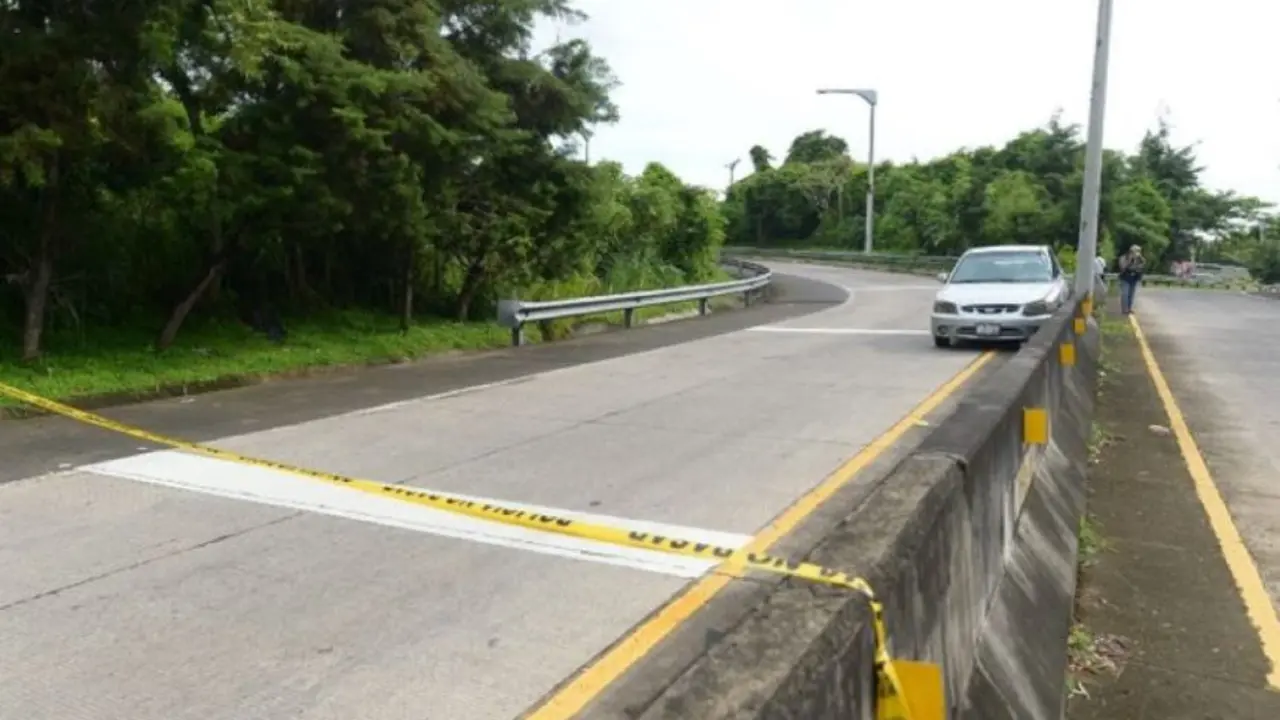 Dos cuerpos en bulevar Monse&ntilde;o Romero