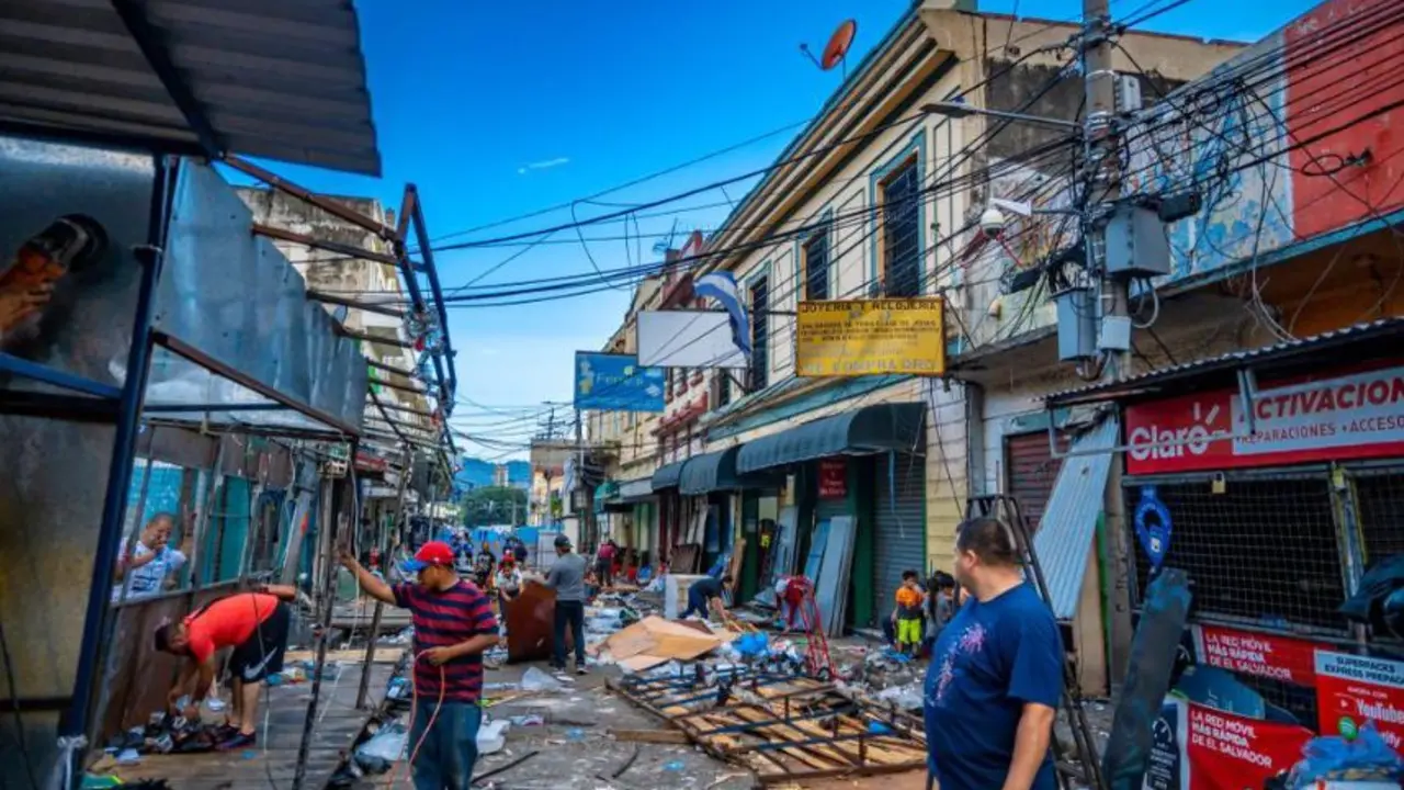 Vendedores de calle Arce
