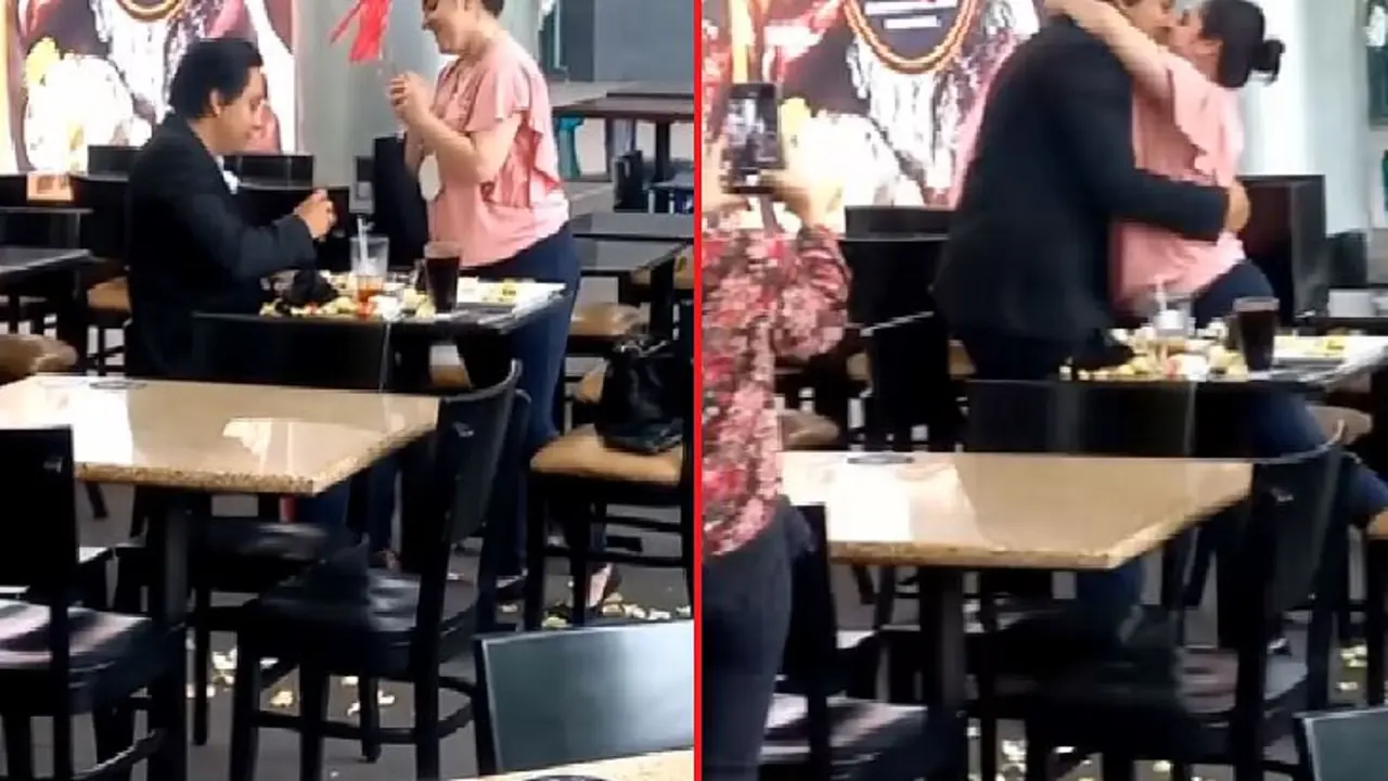 Le propone matrimonio a su novio