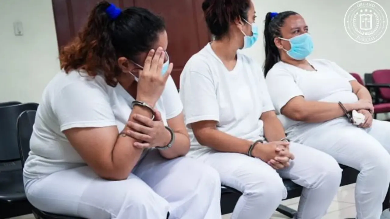 Mujeres condenadas a 15 a&ntilde;os por extorsionar