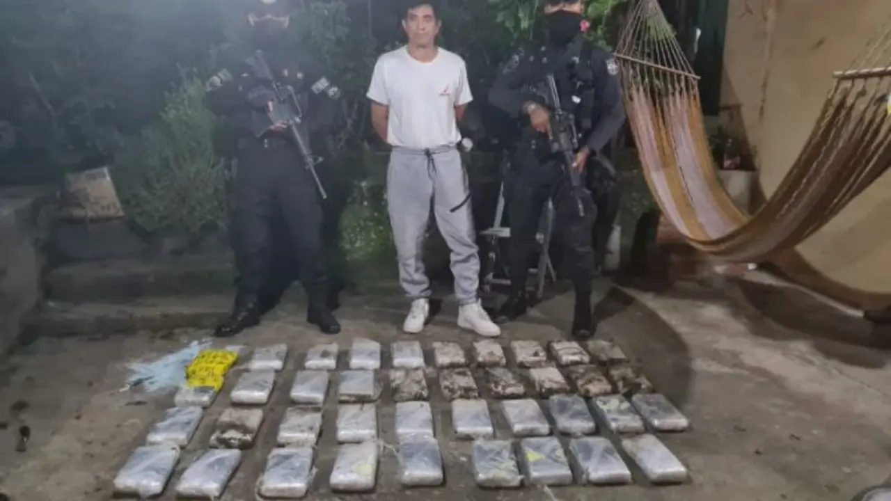 Coca&iacute;na valorada en $975,000