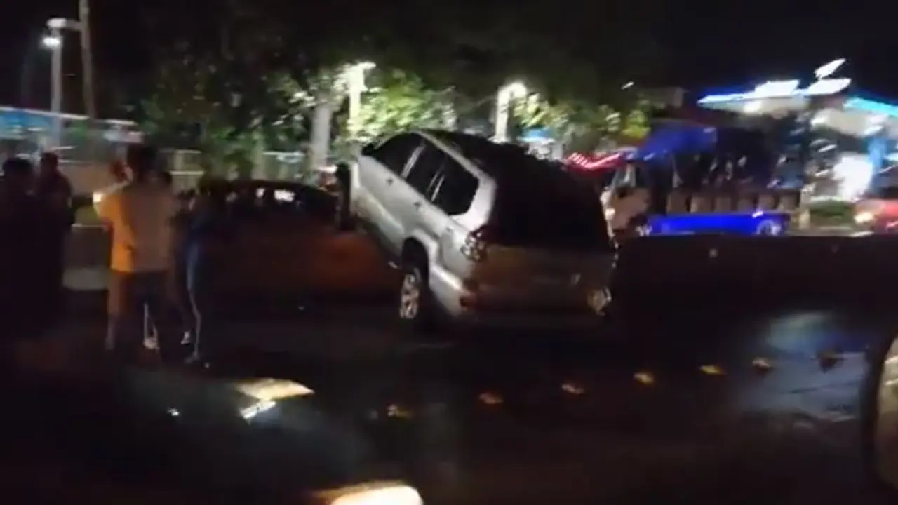 Camioneta en Los Chorros