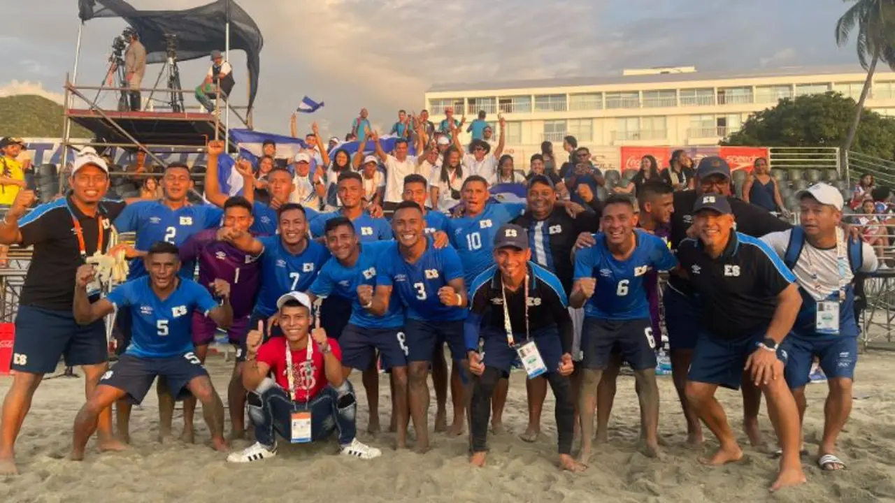 Selecta playera gana medalla de oro