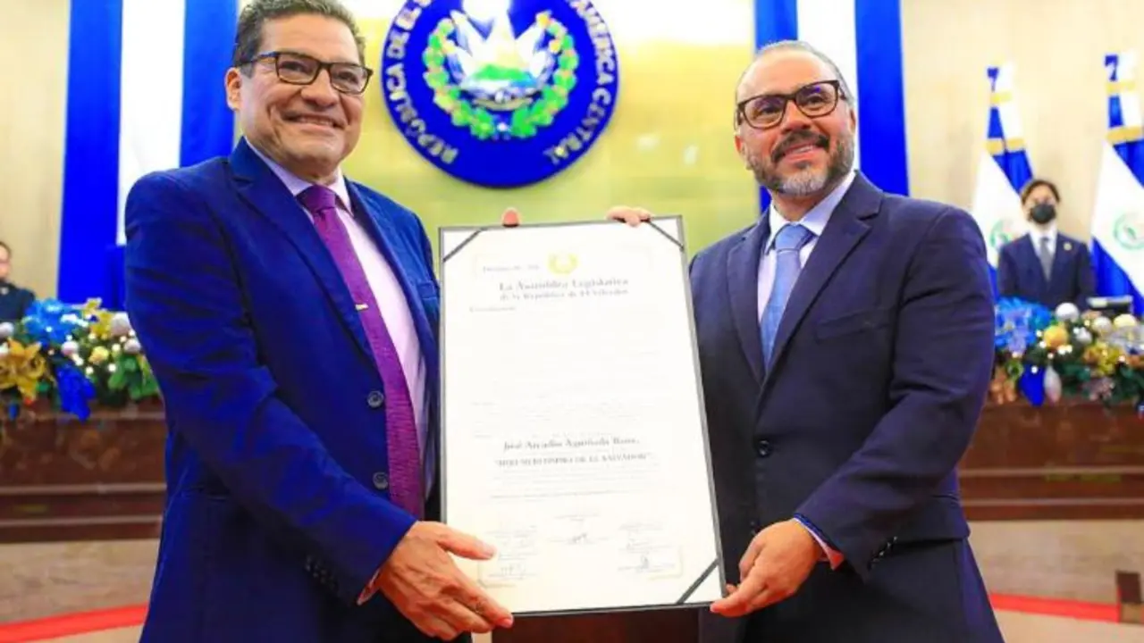 Jhose Lora hijo merit&iacute;simo