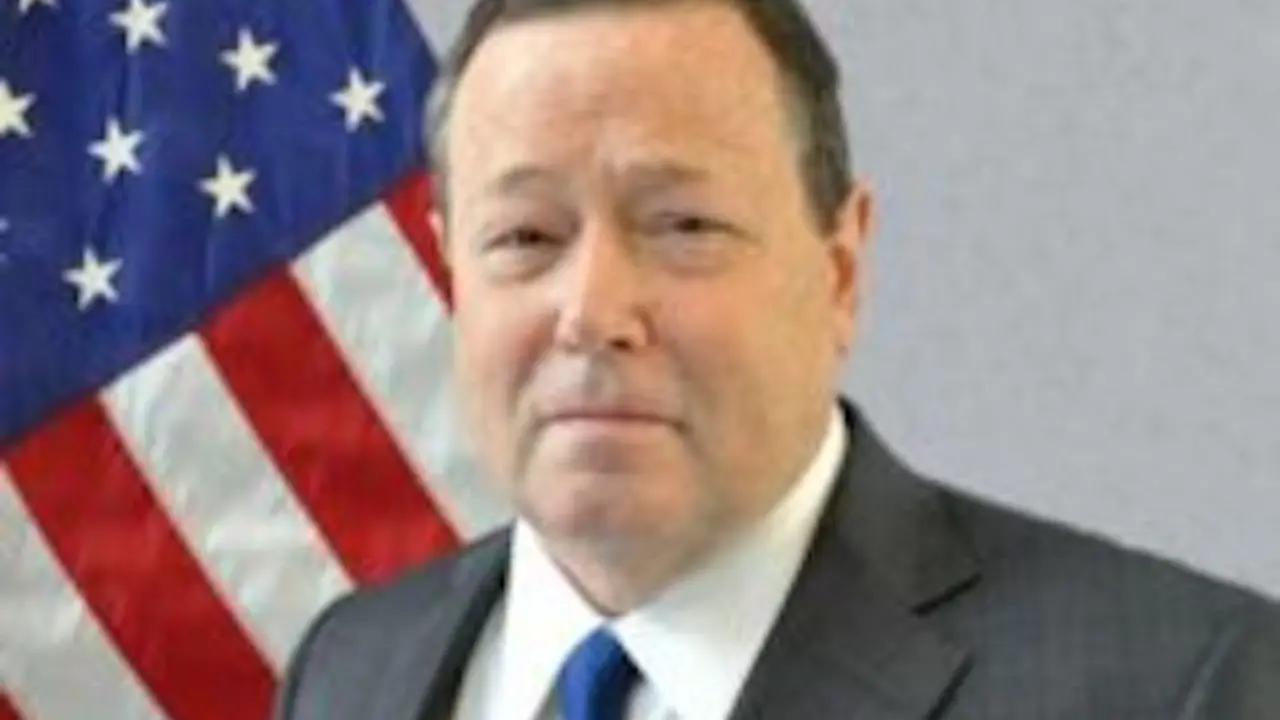 EMBAJADOR WILLIAM H DUNCAN- USA