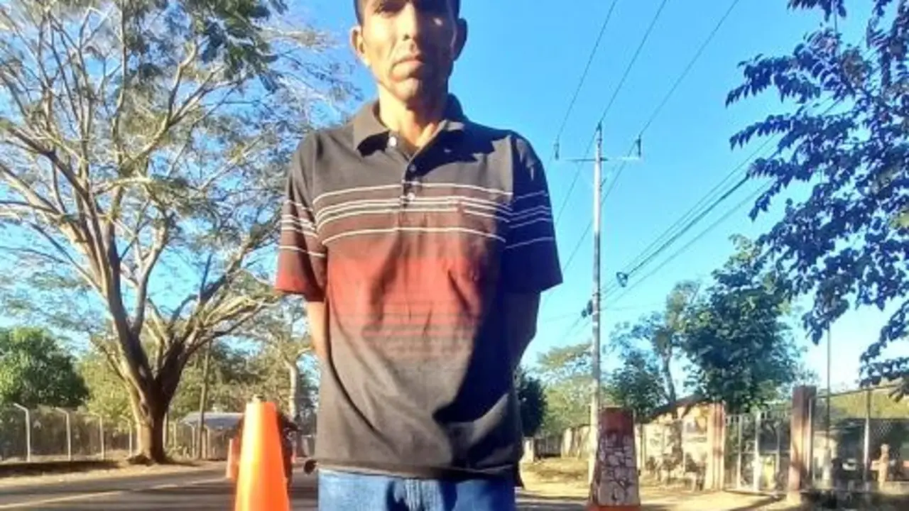 Detenido en Sociedad, Moraz&aacute;n