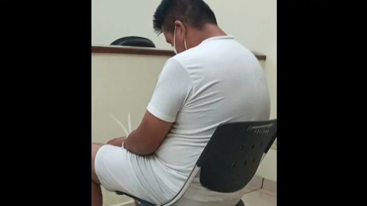 A prisi&oacute;n por besar en la boca a su hija