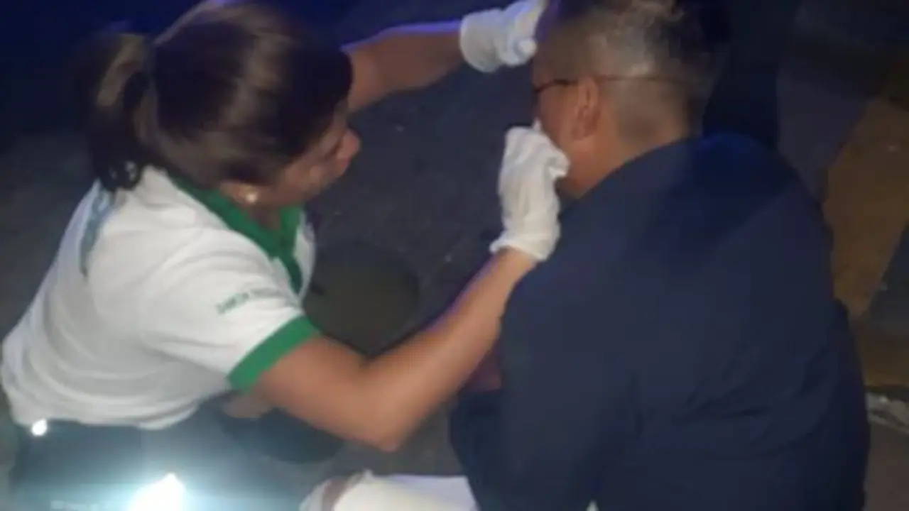 Joven Vapuleado en Paseo El Carmen de Santa Tecla