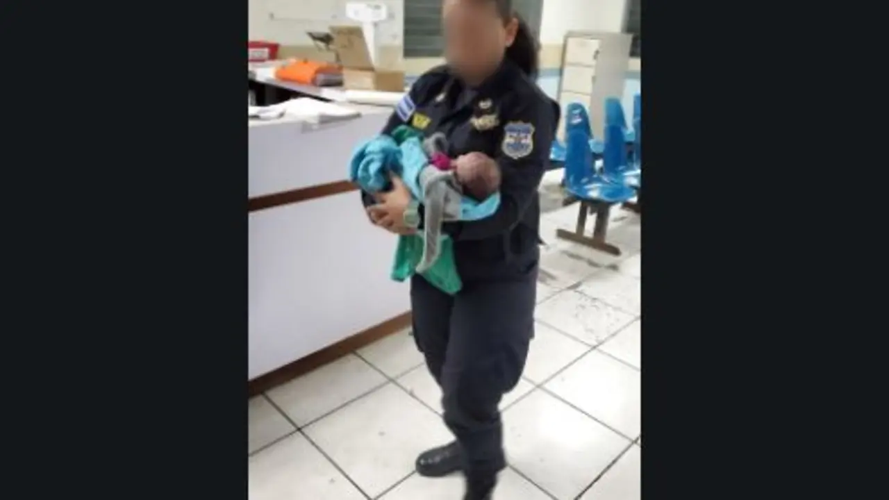 Reci&eacute;n nacida abandonada en Apopa