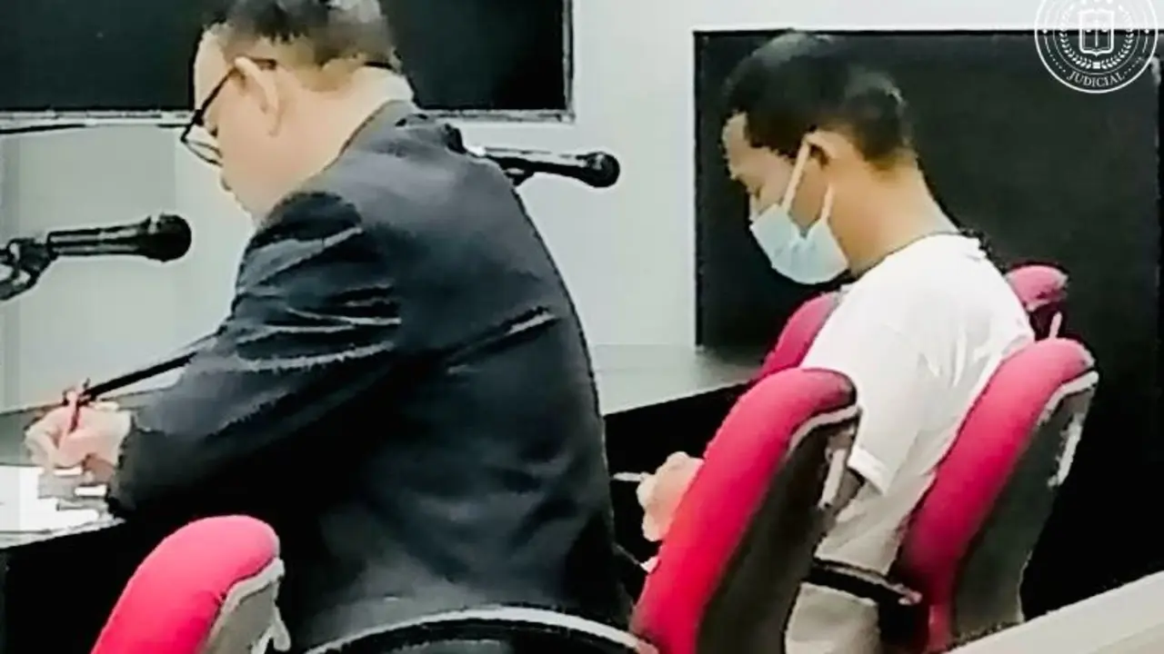 T&iacute;o condenado