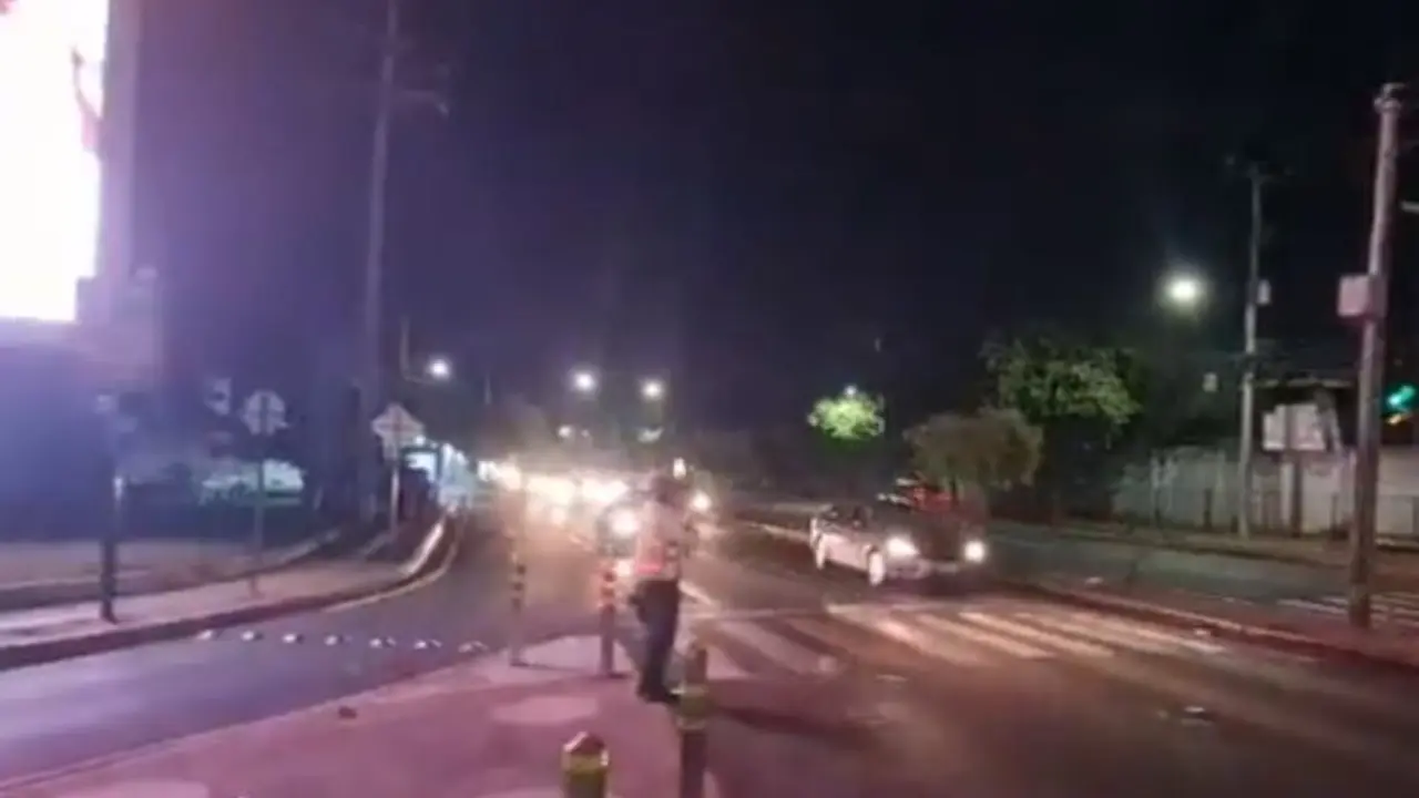 Habilitan paso en la Alameda Manuel Enrique Araujo