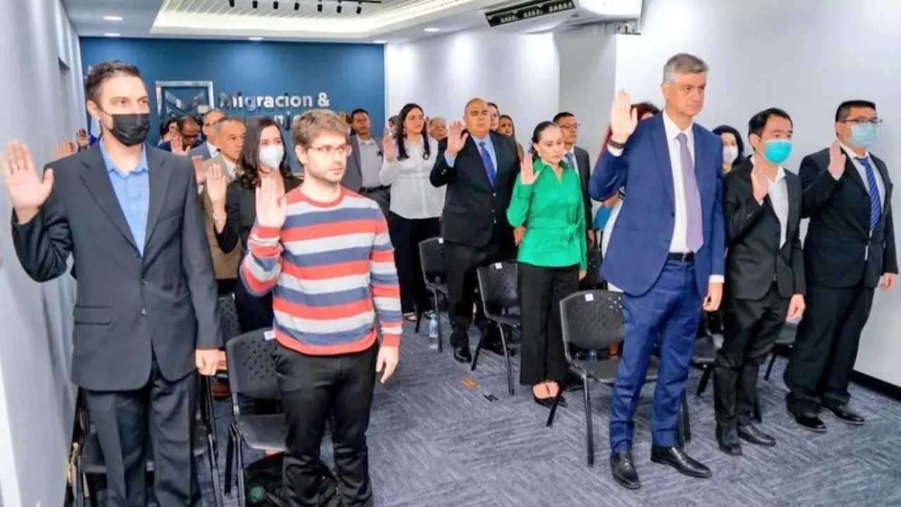 Otros nuevos salvadore&ntilde;os