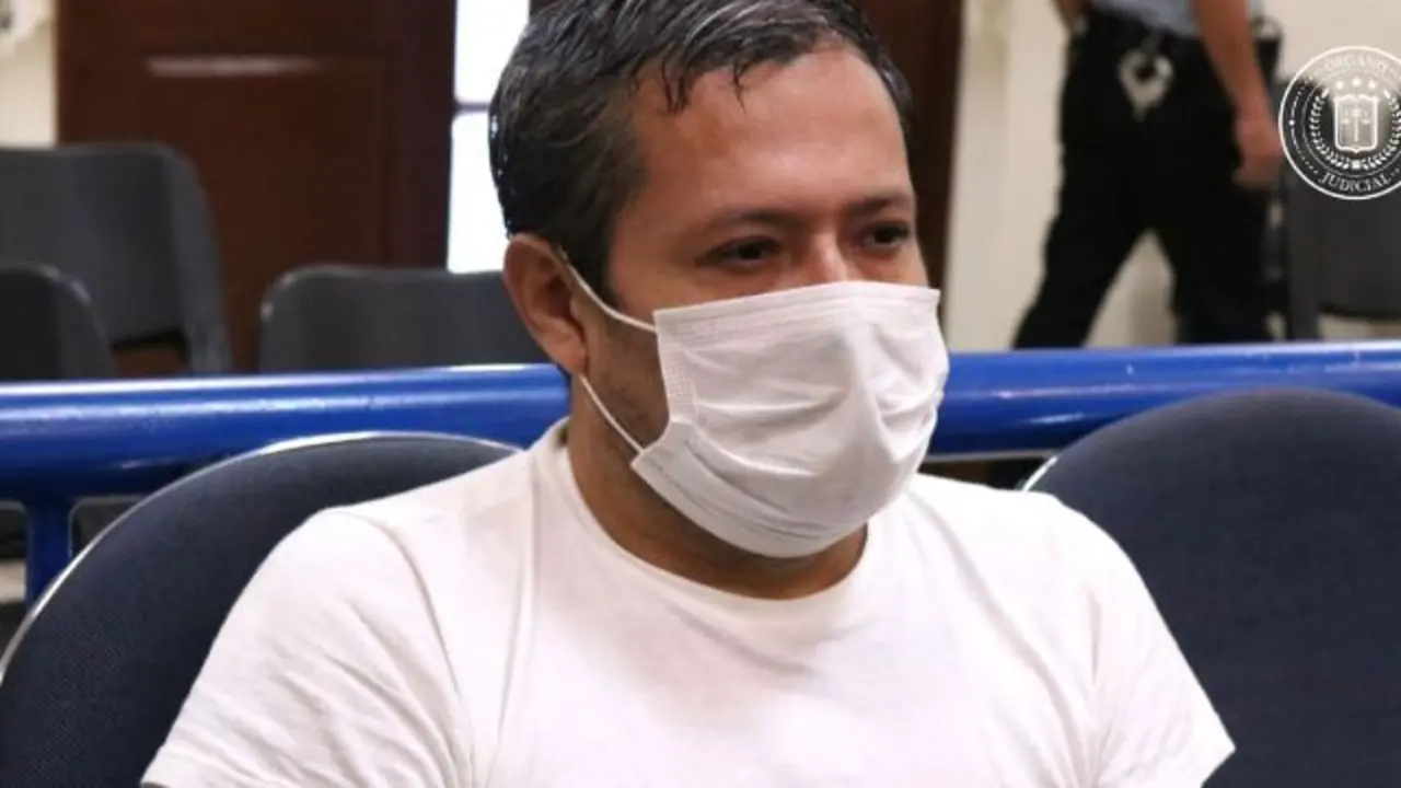 Priv&oacute; a su familia