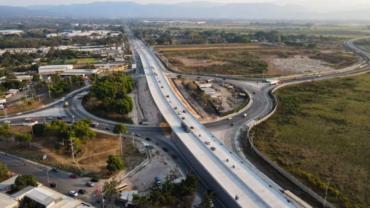 Paso en San Juan Opico