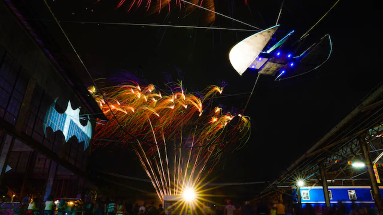 CIFCOMIC fuegos y nave