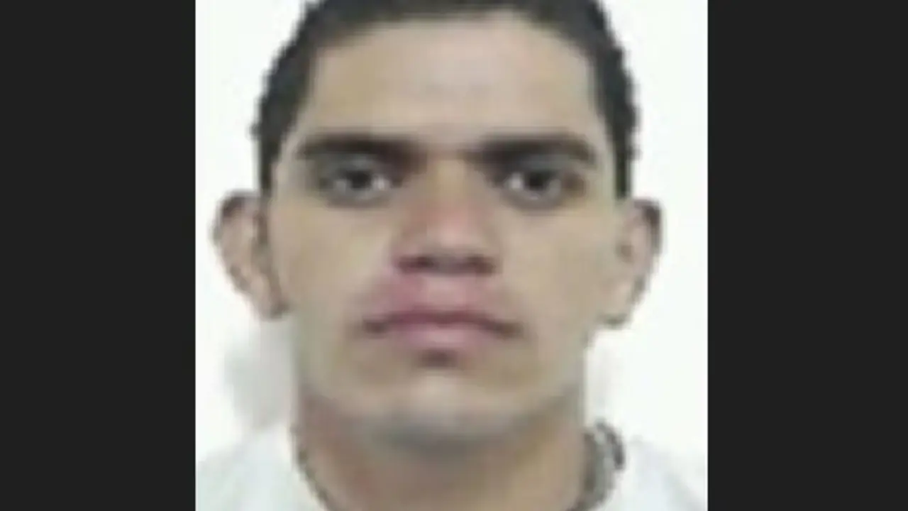 Condenado a 100 a&ntilde;os expolic&iacute;a