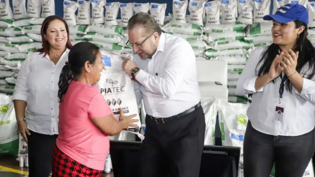 Paquetes agr&iacute;colas en el occidente del pa&iacute;s