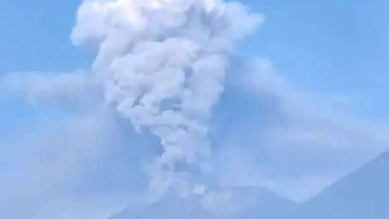 Erupci&oacute;n del volc&aacute;n de fuego