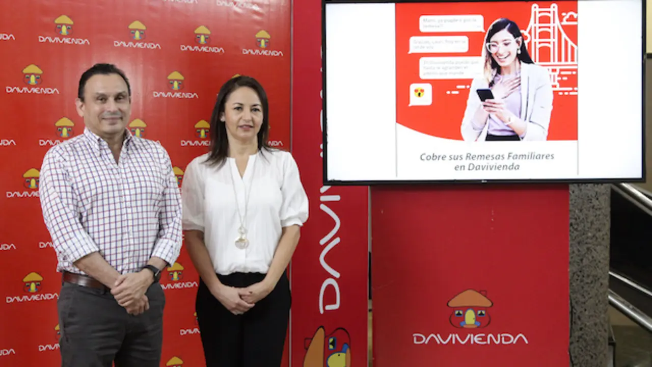 Ingeniero Jaime Gonz&aacute;lez, Director de Banca de Personas, durante la conferencia de prensa del Banco Davivienda para informar sobre las promociones por el env&iacute;o de Remesas Familiares en esta temporada navide&ntilde;a, el 4 de noviembre de 2022, en San Salvador, El Salvador.
Foto Banco Davivienda /Salvador Melendez